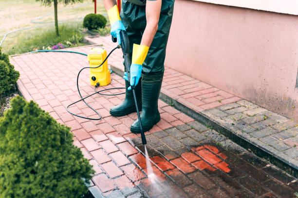 Best Pool Deck Cleaning in Grafton, WI